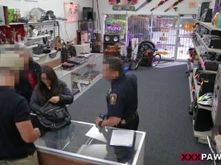 Couple bitches tried to rip me off - XXX Pawn