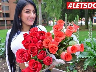 Brunette neemt vies video- over- rozen #letsdoeit