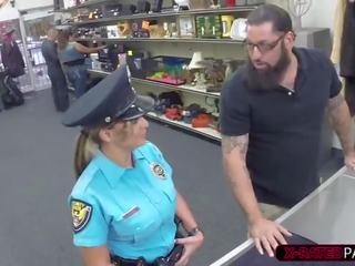 Latinan ja first-rate poliisi nainen saa perseestä mukaan shawn sisään hänen toimisto
