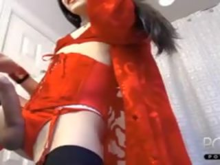 Punainen alusvaatteet femboy valtava kukko verkossa